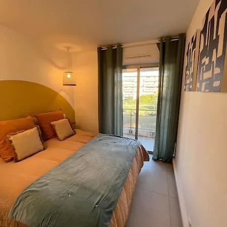 Superbe 70m2 Avec Terrasses, Proche De La *