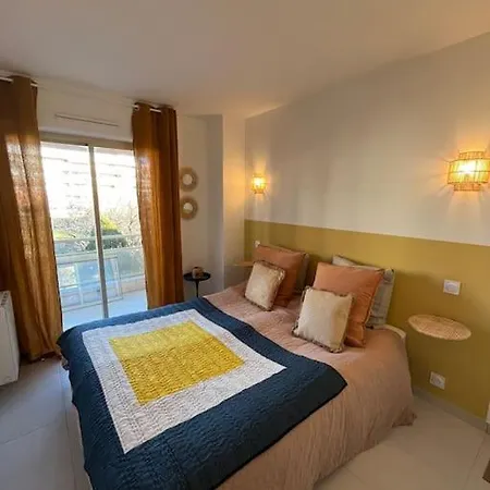 Appartement Superbe 70m2 Avec Terrasses, Proche De La