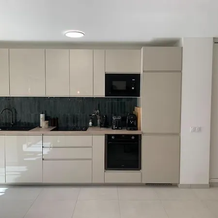 Superbe 70m2 Avec Terrasses, Proche De La